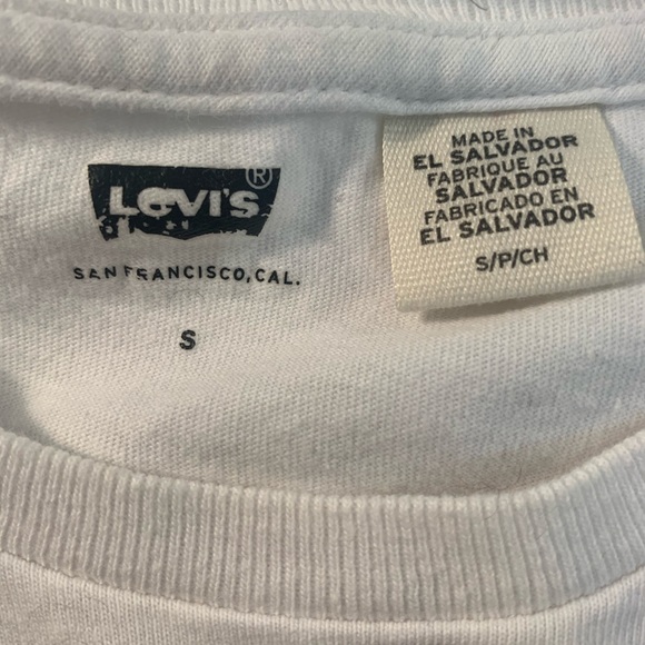 Levi’s shirt in a small - Picture 2 of 2